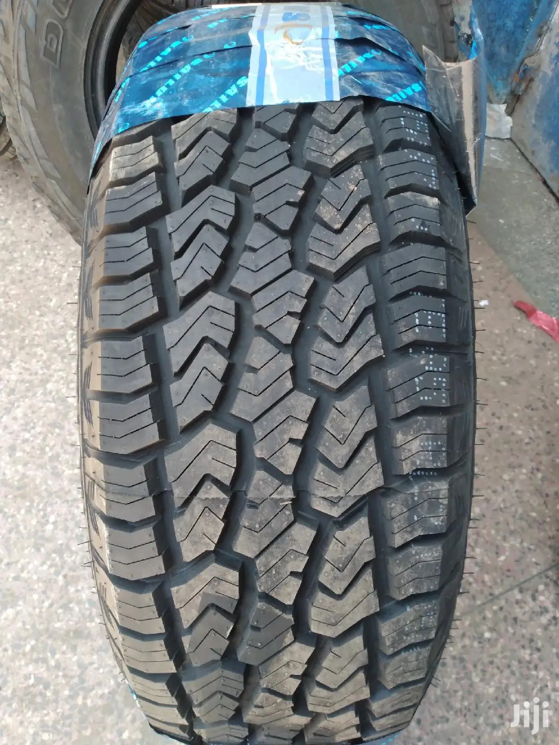 Sailun Tires Sizes 265/65 R17 A/T With White Wall.