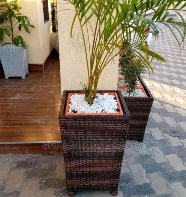 Single Rattan Flower Vase - thumbnail 2