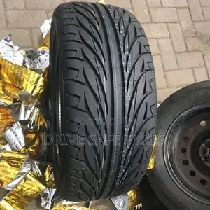 225/45 R18 Kenda Tyre Made in China Nylon
