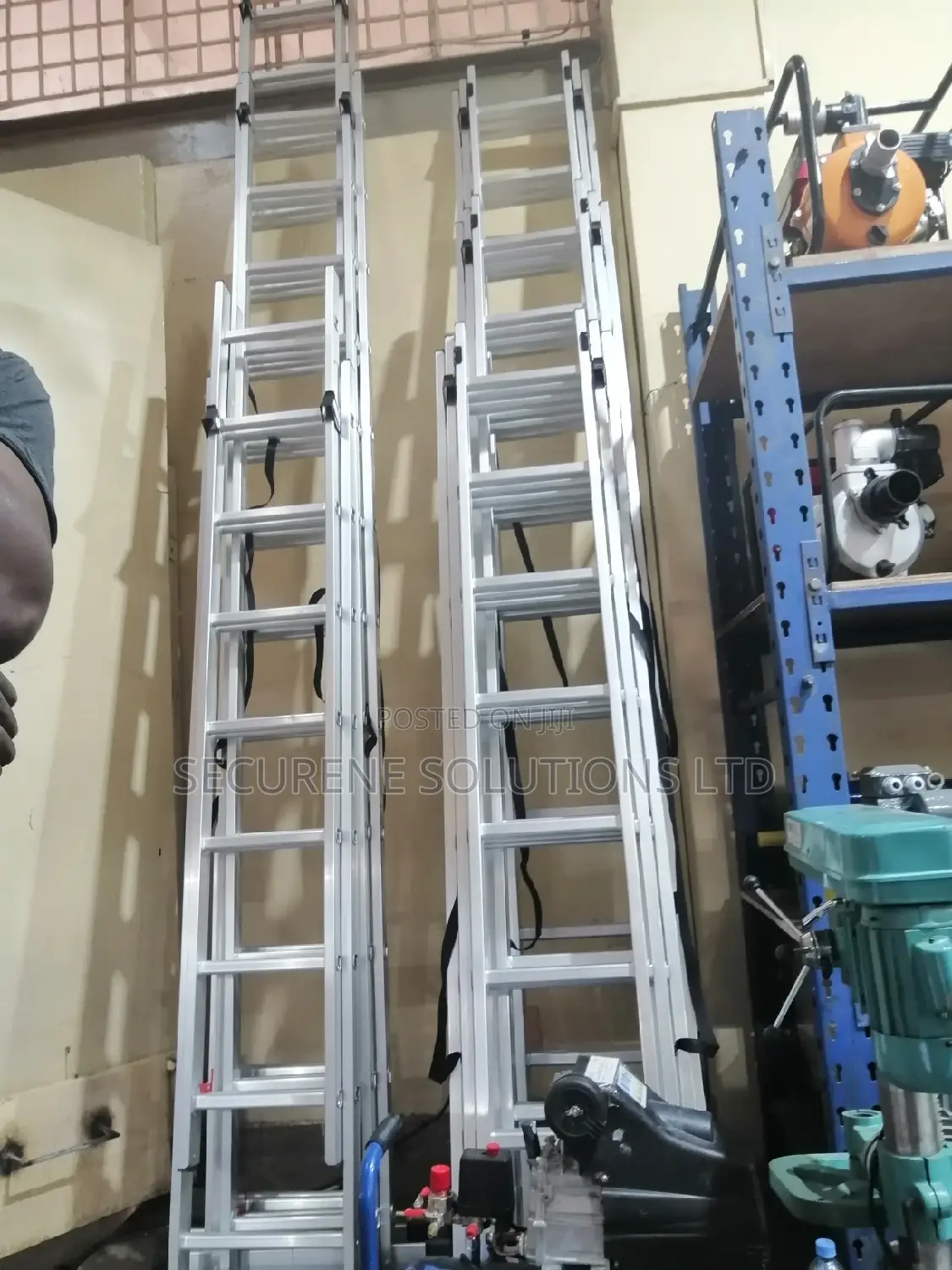 3 by 16 /15 Mtrs Aluminium Triple Extension Ladders