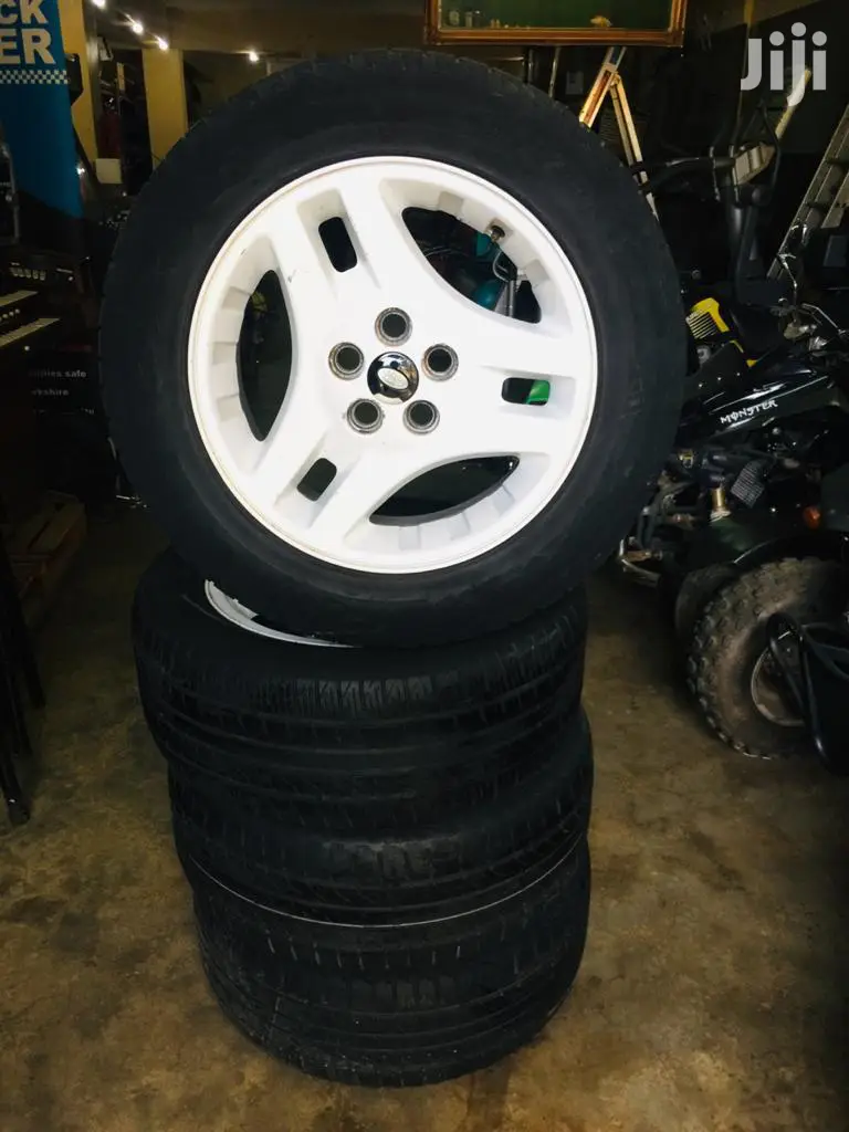 Ex-Uk 4 Landrover Tyres PLUS the Rims