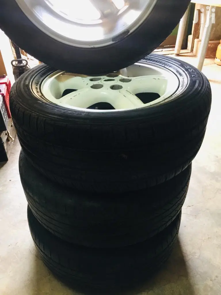 Ex-Uk 4 Landrover Tyres PLUS the Rims