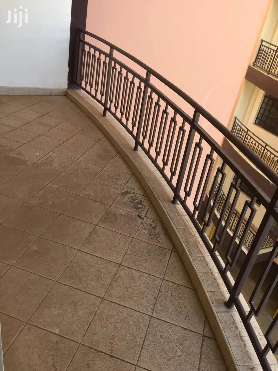 3bdrm Apartment in Mountain View for Sale