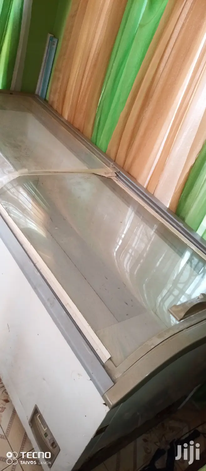 Display Freezer 800L