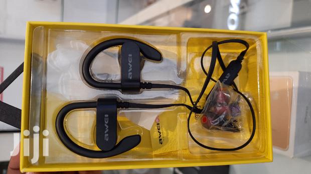 Awei Sport Hook Wireless Earphones. - thumbnail 2