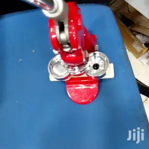 Button Badge Machine