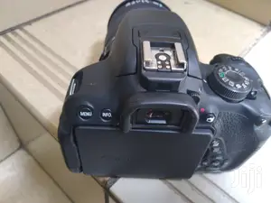 DSLR Canon 700D