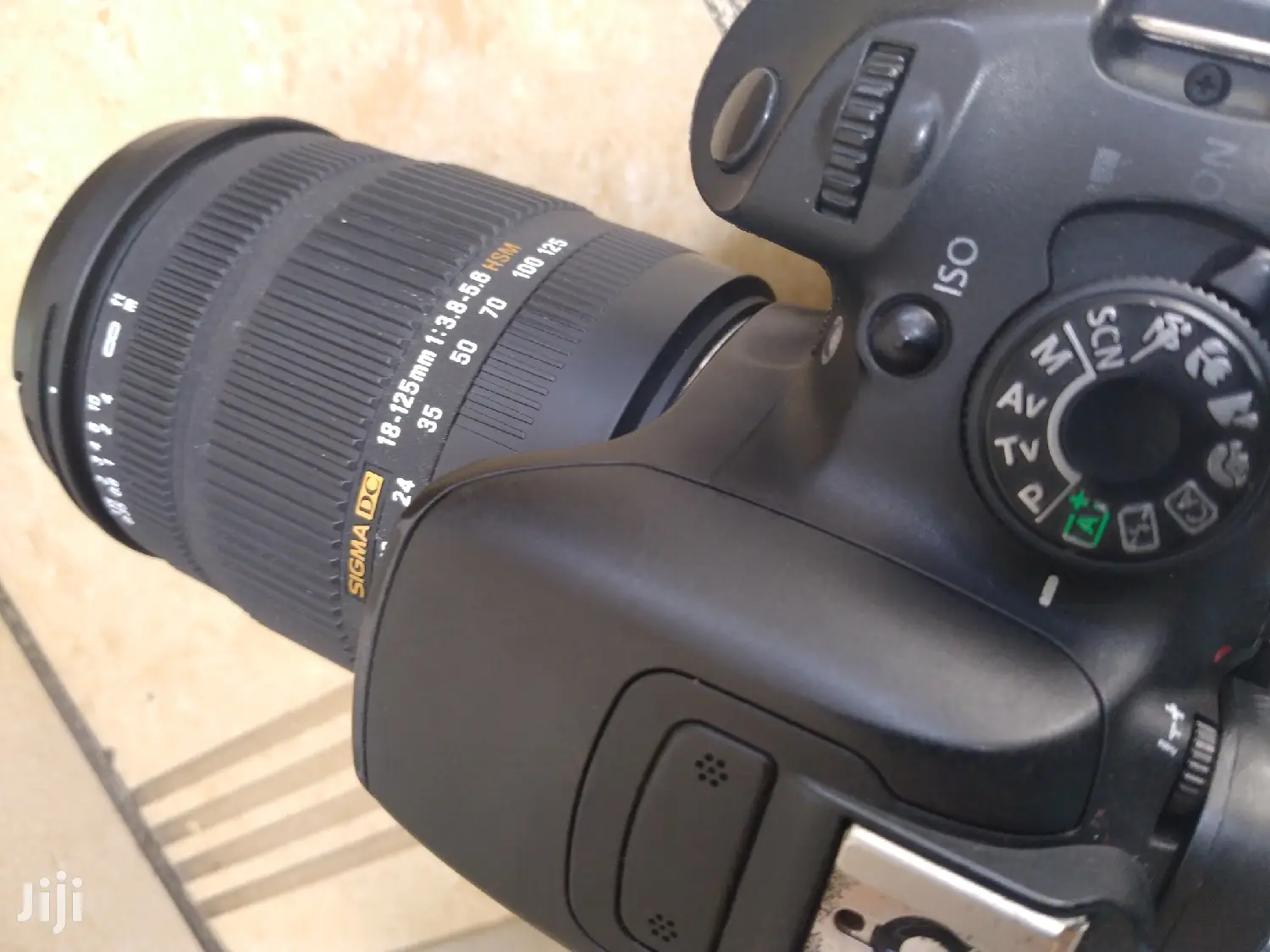 DSLR Canon 700D