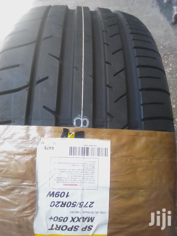 Tire 275 /50r20 Dunlop Tire - main view