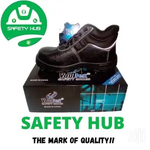 Vaultex Safety Boots/ Safety Shoes/ Safety Footwear