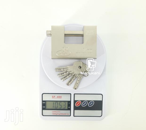 1kg 94mm Hardened Solid Steel Monoblock Padlock, Thick Shack - thumbnail 3