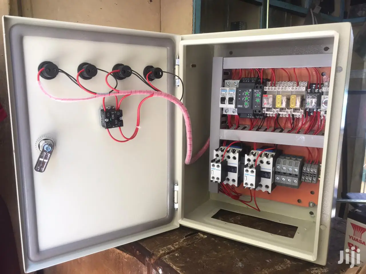 Single Phase Automatic Transfer Switch (ATS)