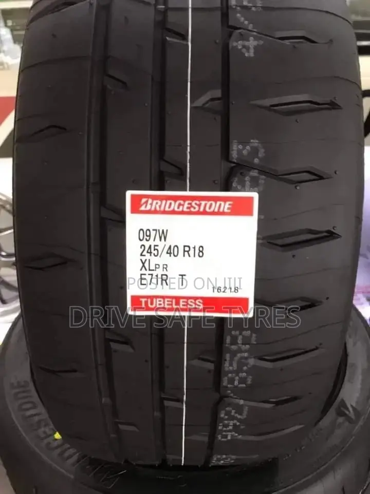 245/40 R18 Bridgestone Tubeless
