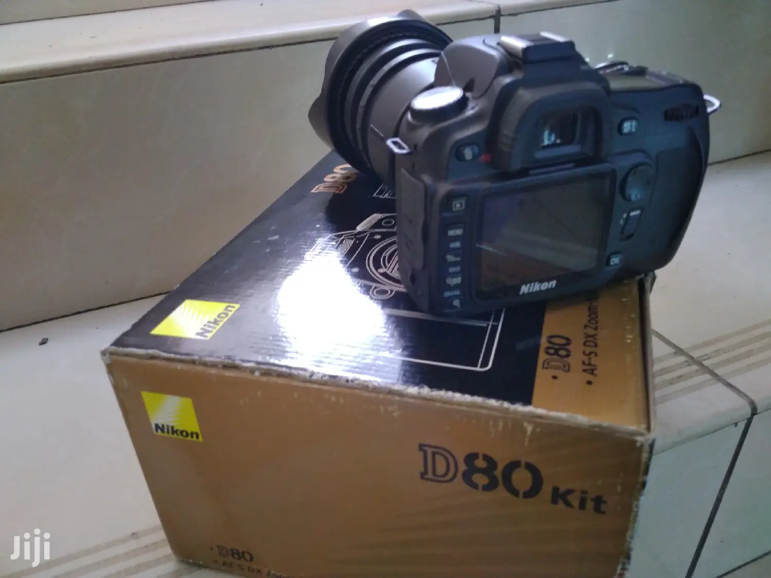 DSLR Nikon D80