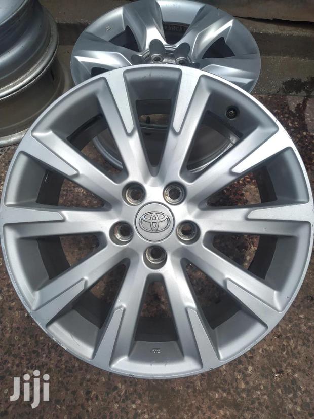 Original Rim Size 18 Inch for Toyota Vanguard.