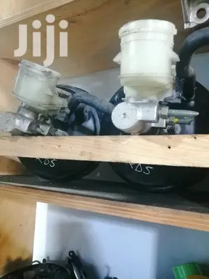 Honda Crv Rd5 Booster/Master Cylinder.
