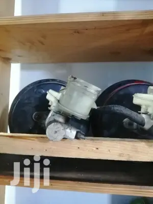 Honda Crv Rd5 Booster/Master Cylinder.