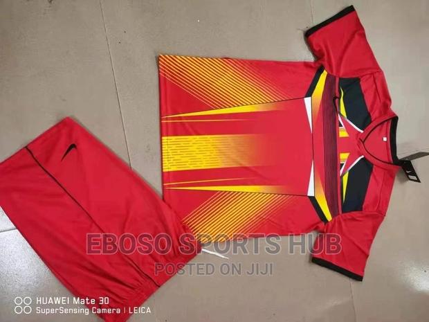 Latest Football Kits - thumbnail 2