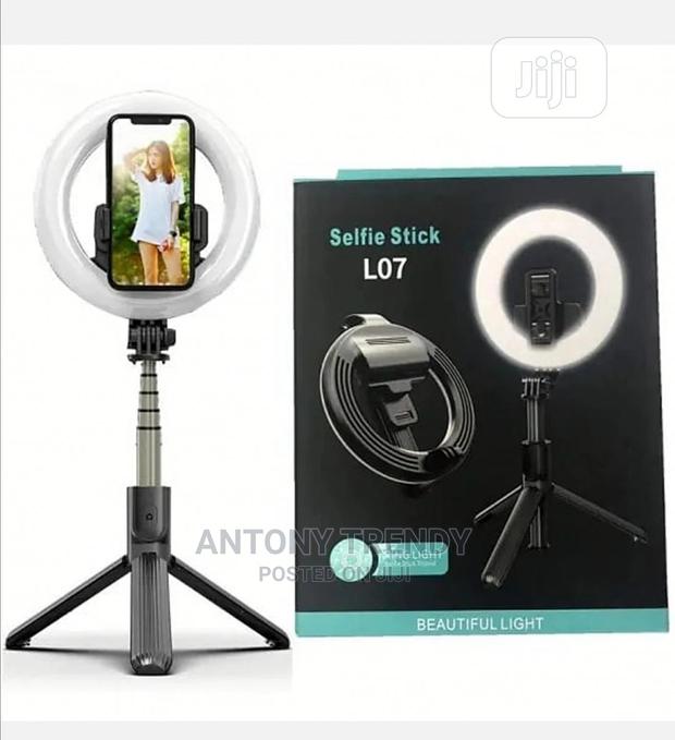 L07 Selfie Stick With 5 Inch LED Selfie Ring Light With Trip