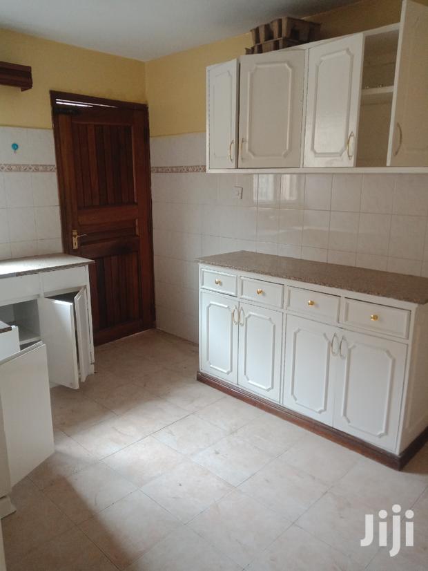 Three Bedrooms Plus Sq South C - thumbnail 8