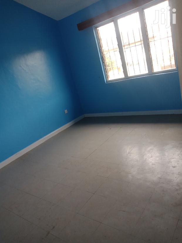 Three Bedrooms Plus Sq South C - thumbnail 9