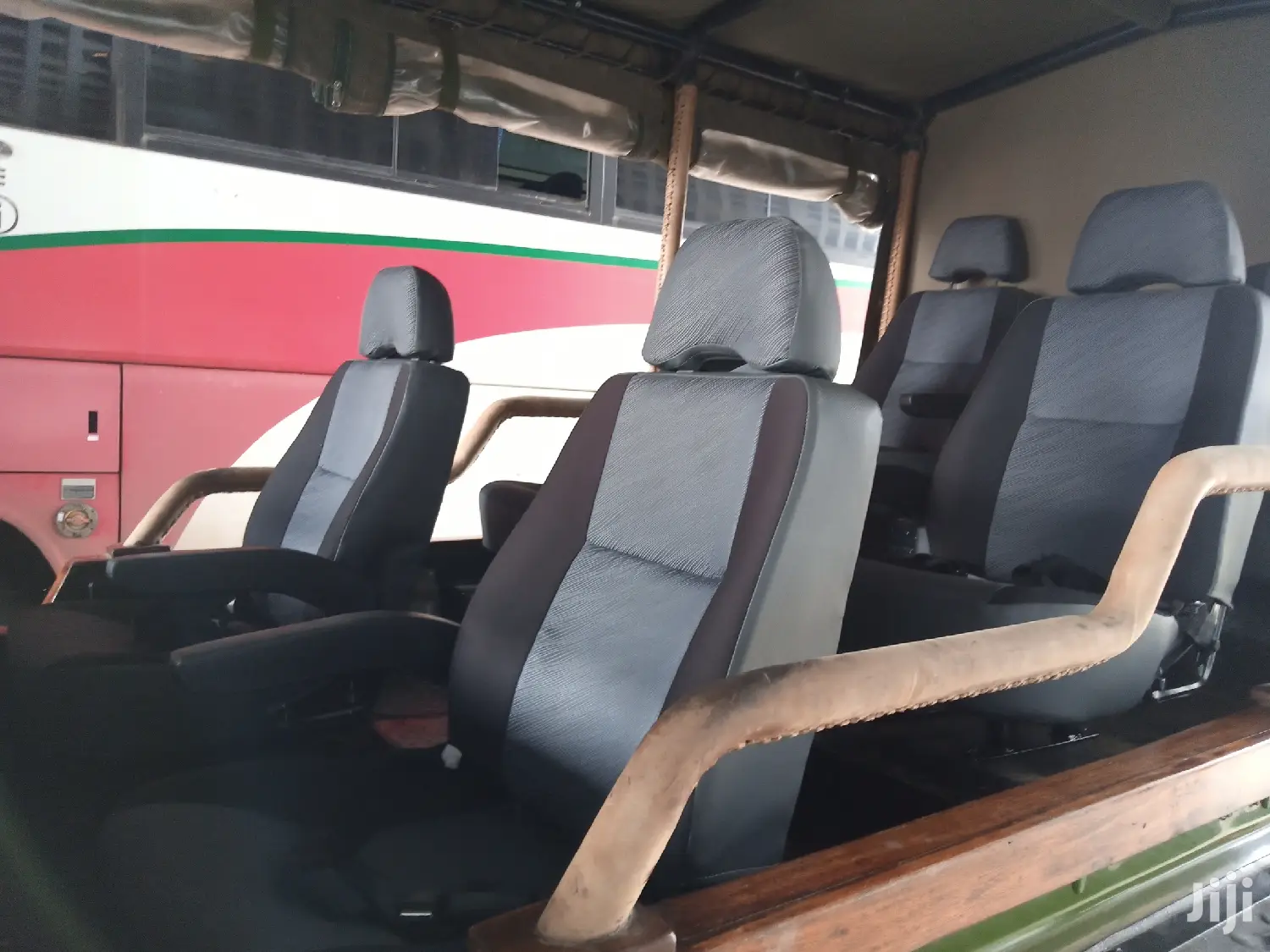 Game View/Safari Seats