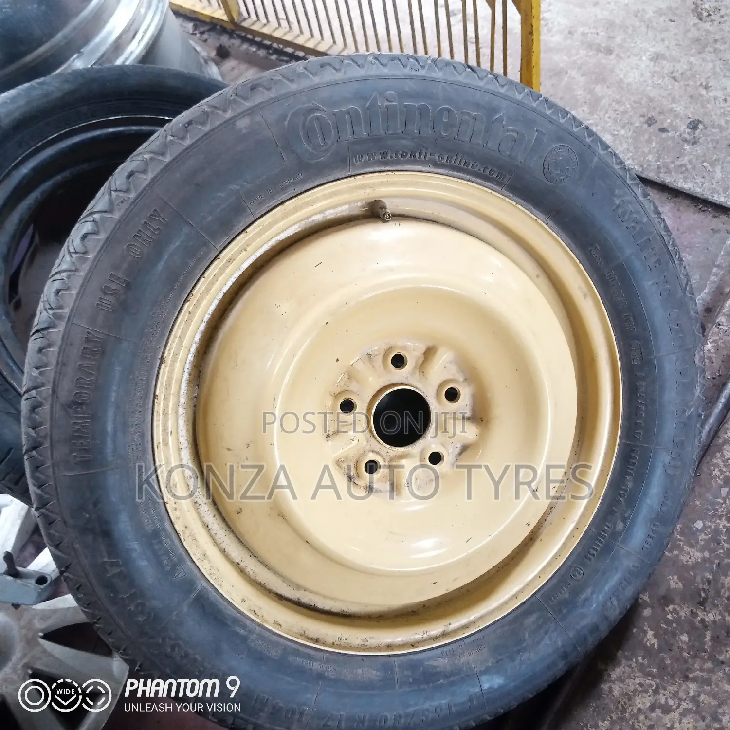 Doughnut Tyres Size 17
