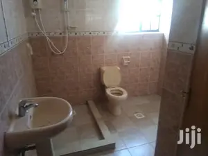 Spacious 2bedroomed Guest Wing to Let