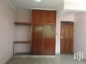 Spacious 2bedroomed Guest Wing to Let