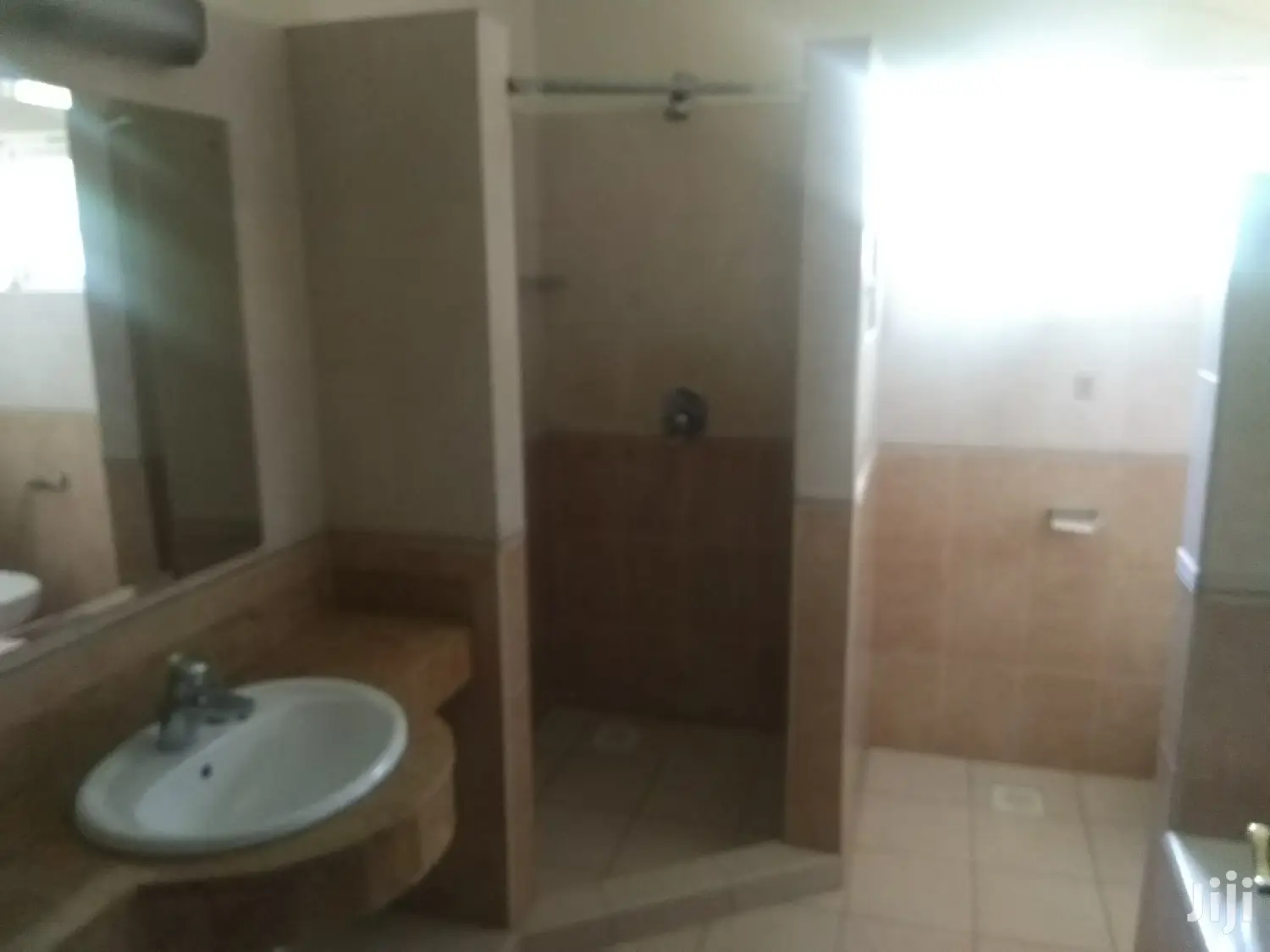 Modern 4bedroomed Mansion, 2nodsqs to Let