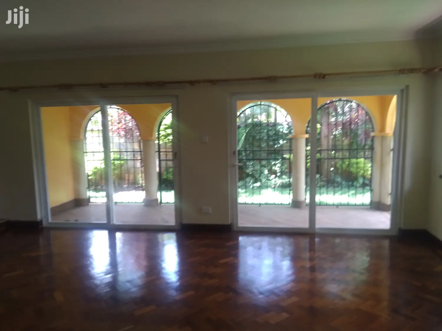 Modern 4bedroomed Mansion, 2nodsqs to Let