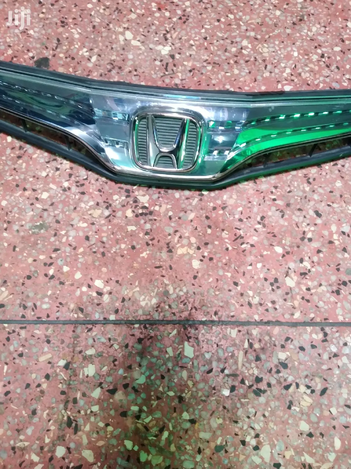 Honda Fit Shuttle Glass Grill