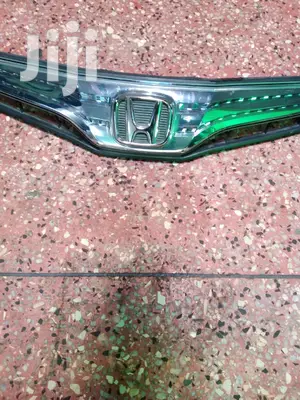 Honda Fit Shuttle Glass Grill