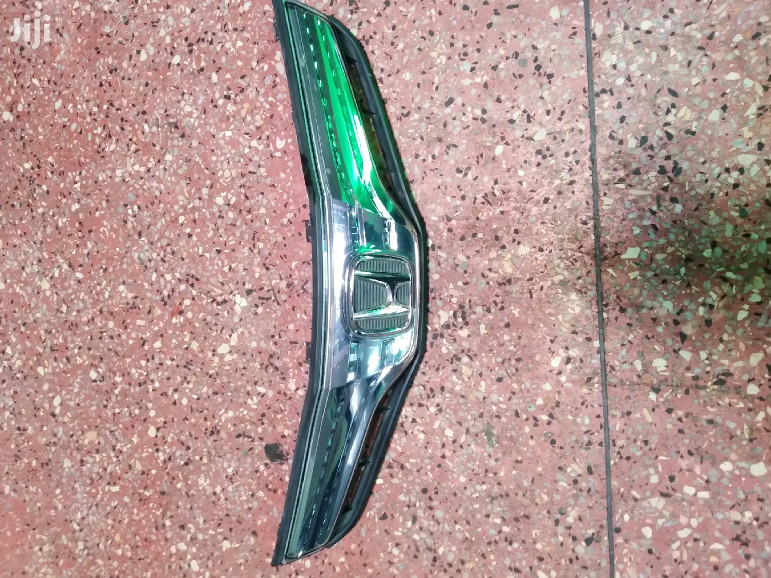Honda Fit Shuttle Glass Grill