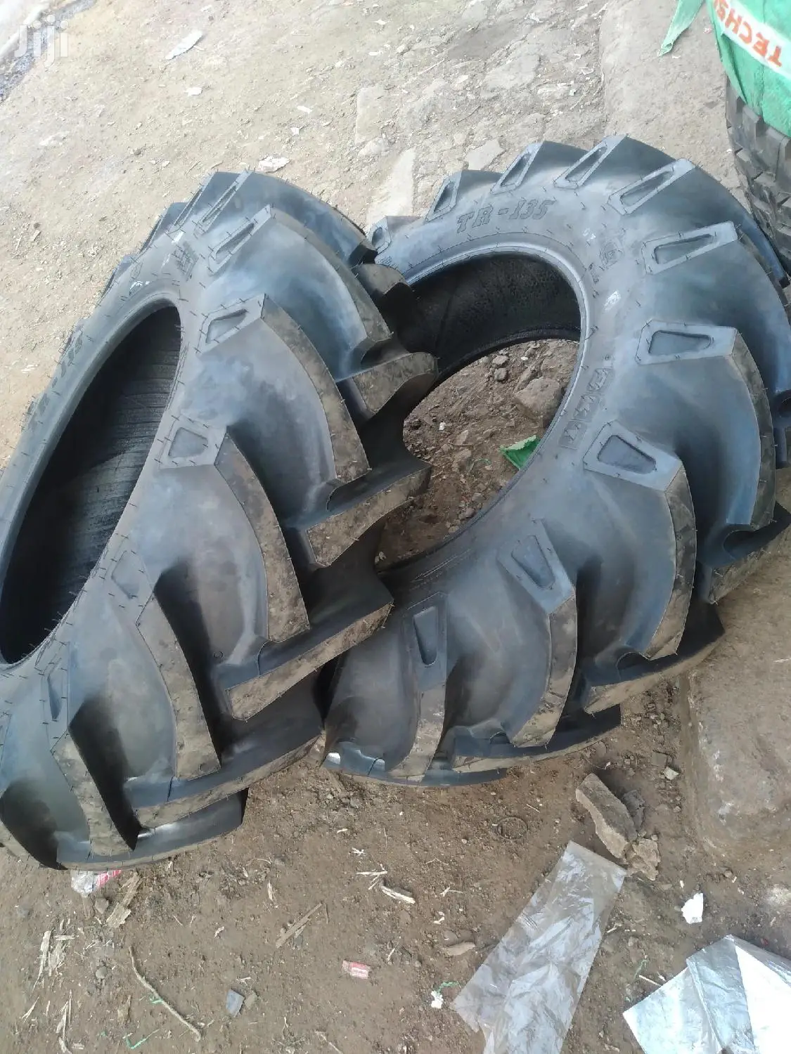 Tractor Tires Sizes 12.4-24 BKT Make Made in India.