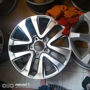 Toyota V8 Sport Rims Size 20 With Cups