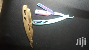 Razor Holder/Shaving Razor - thumbnail 2