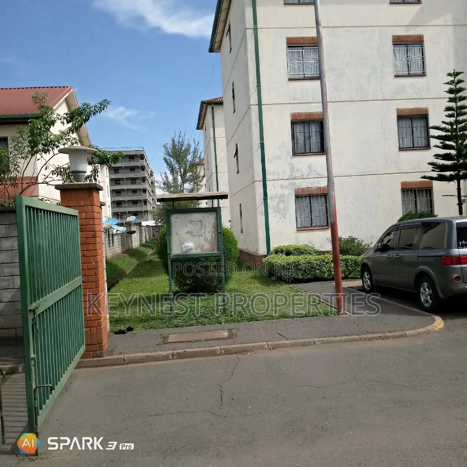 3bdrm Apartment in Nyayo Estate, Embakasi for sale
