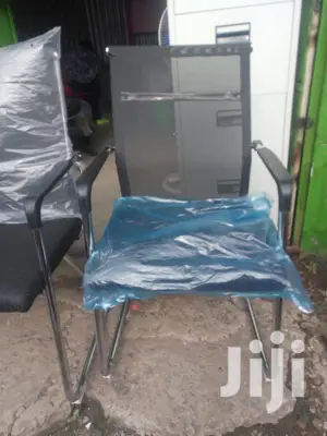 Smart Visitors Chair
