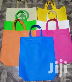 Non-Woven Bags Printing Diff' Bags, Shapes, Colors