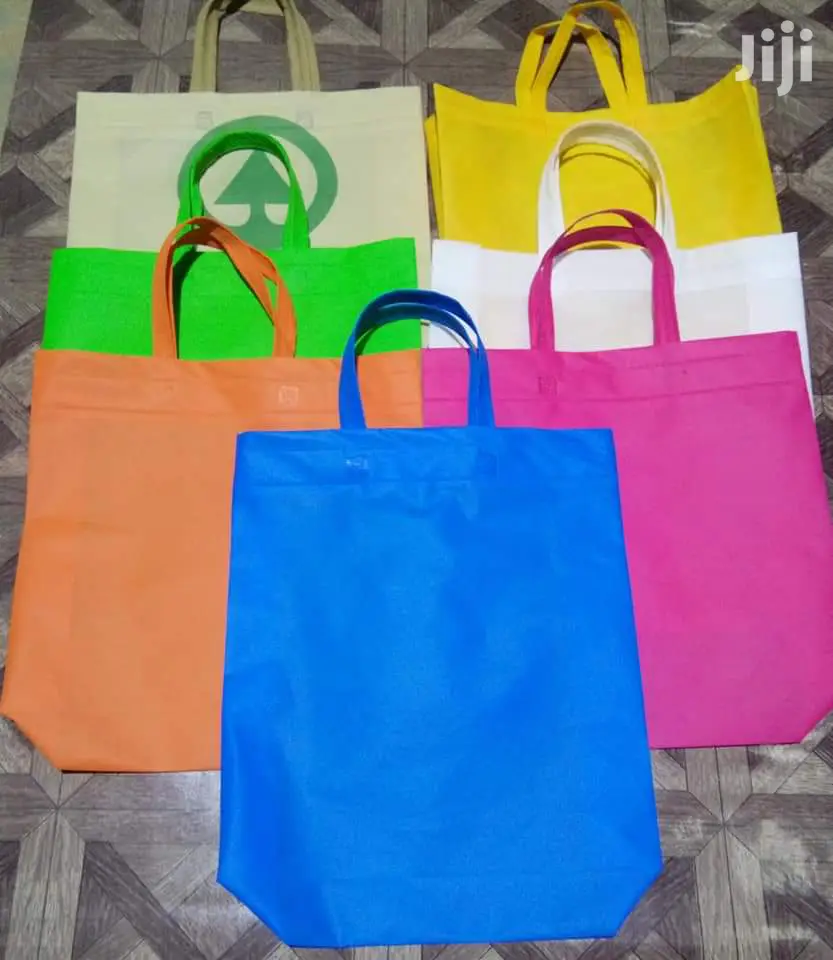 Non-Woven Bags Printing Diff' Bags, Shapes, Colors