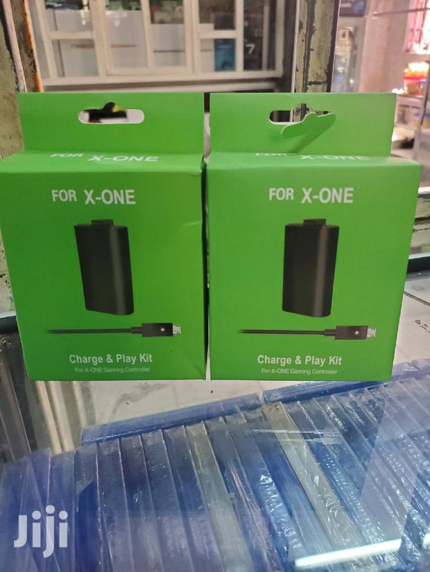 Xbox 1 Charge Play Kit - main view