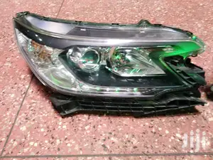 Honda Crv RM1 Non Xenon Headlights