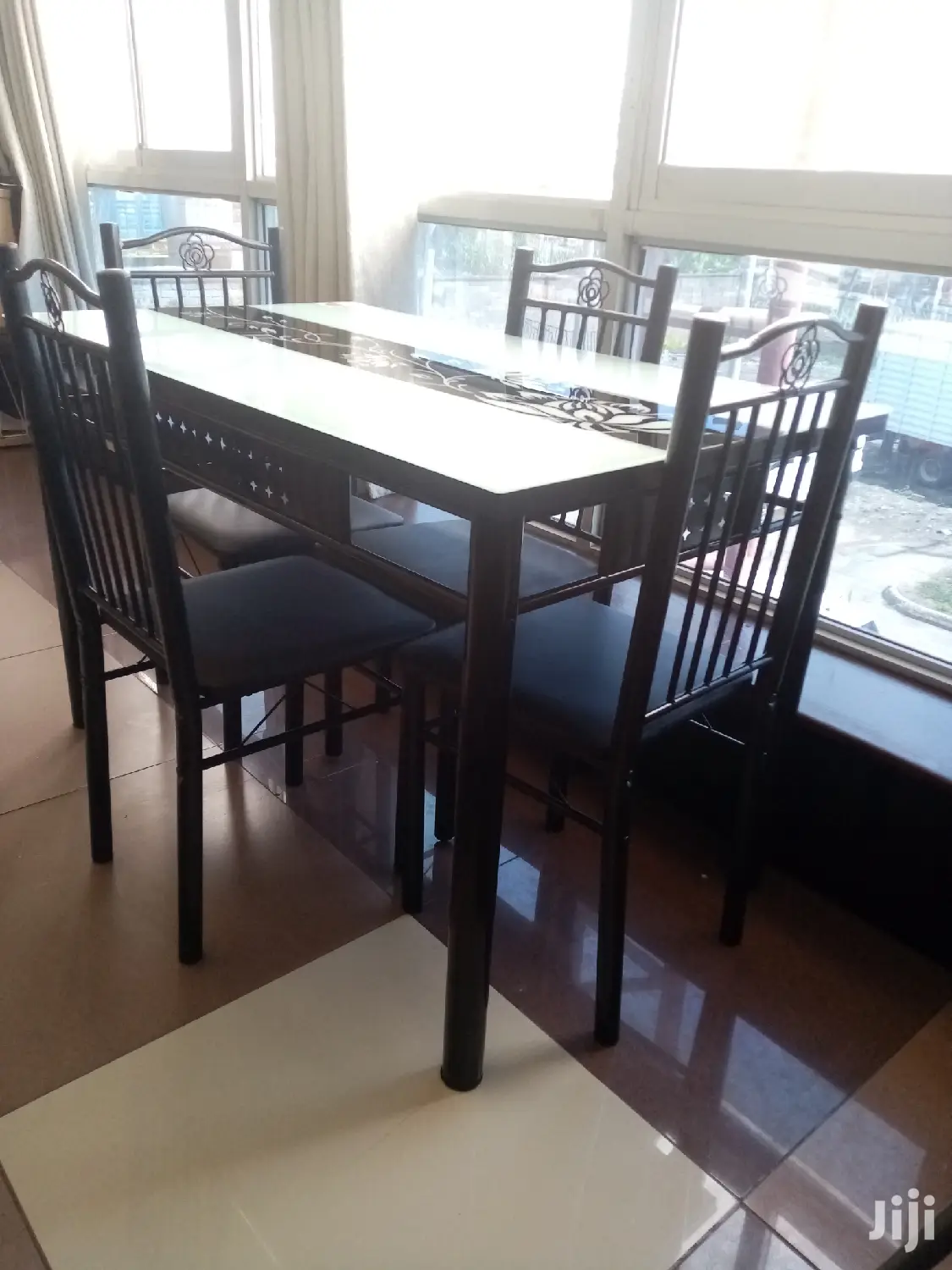 4 Seater Dining Table