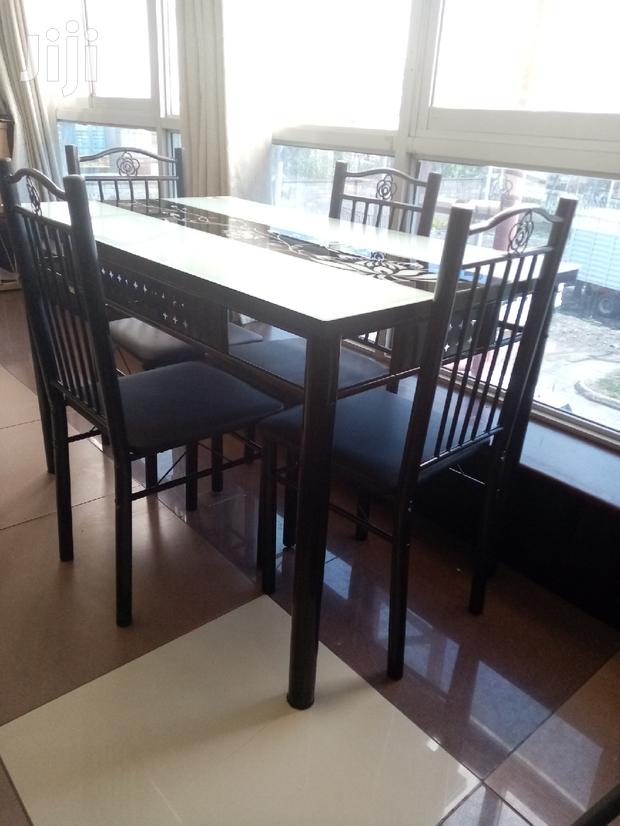 4 Seater Dining Table