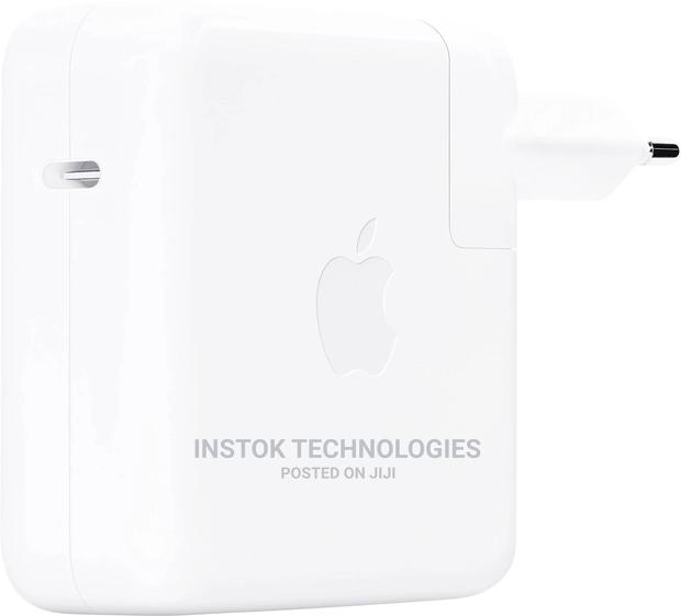 Apple 61W Usb-C Power Adapter - thumbnail 2