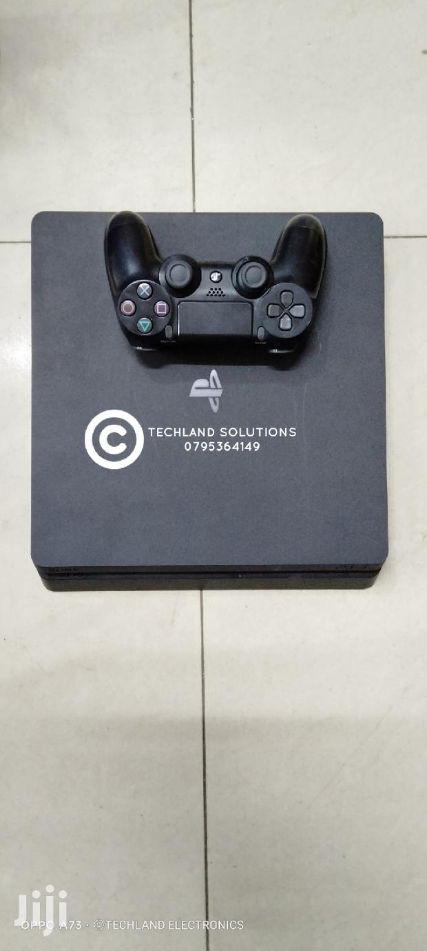 Slim Playstation 4, 500 Gb, Pad - main view