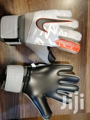 Super Goalkeeper Gloves