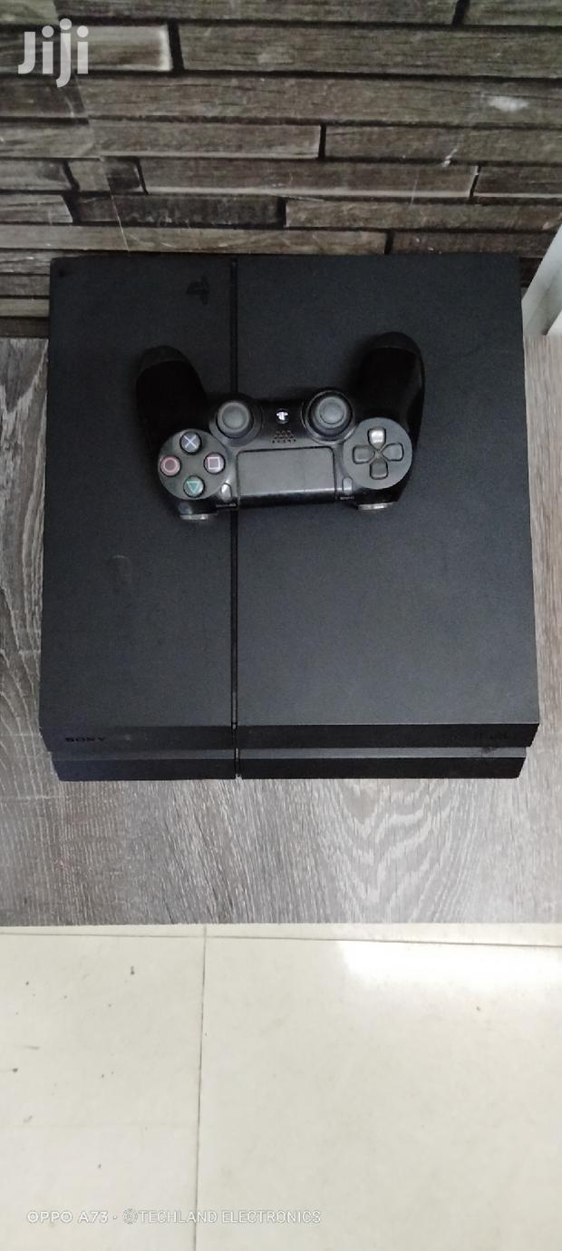 Chipped Playstation 4 With 10 Games - main view