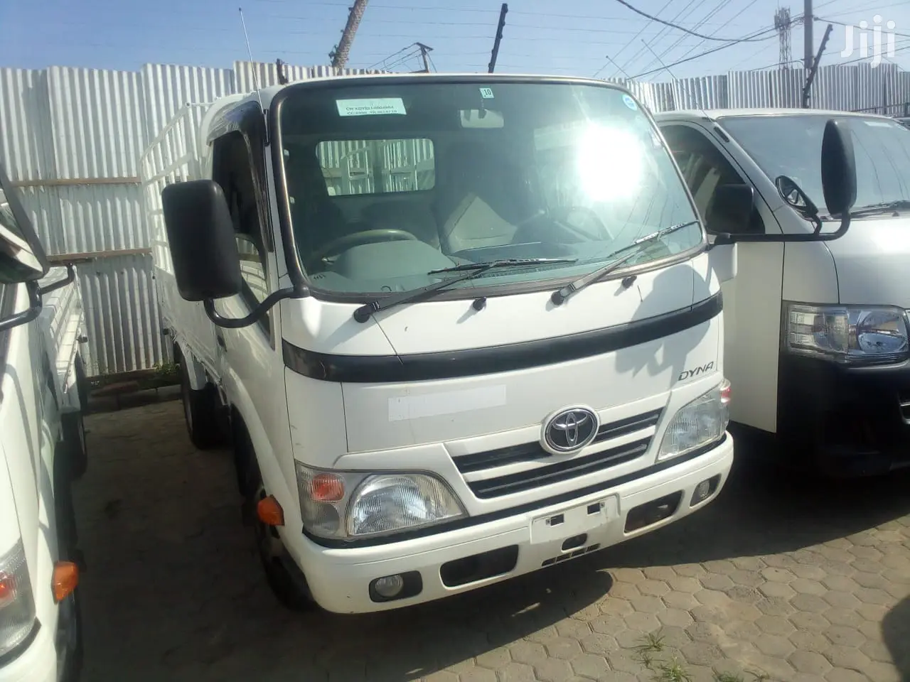 Toyota Dyna 2013 White